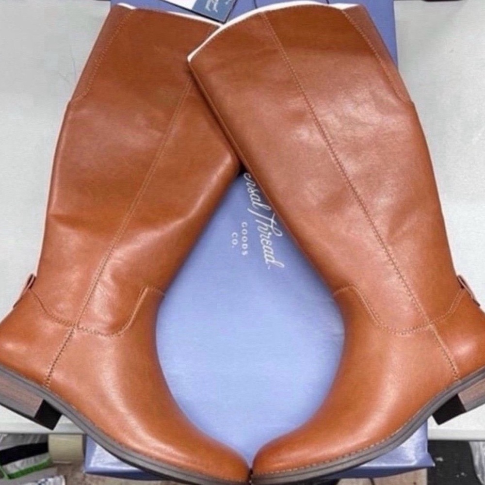 Universal Thread Tan Heeled Boots shoes Size 5.5 W